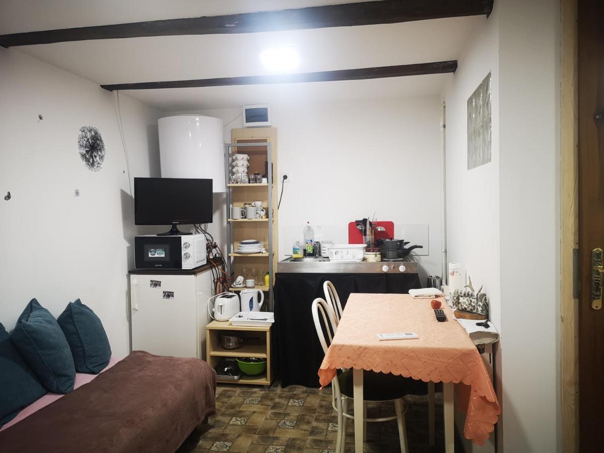 Kuti Vendeghaz Hotel Bakonykuti Екстериор снимка