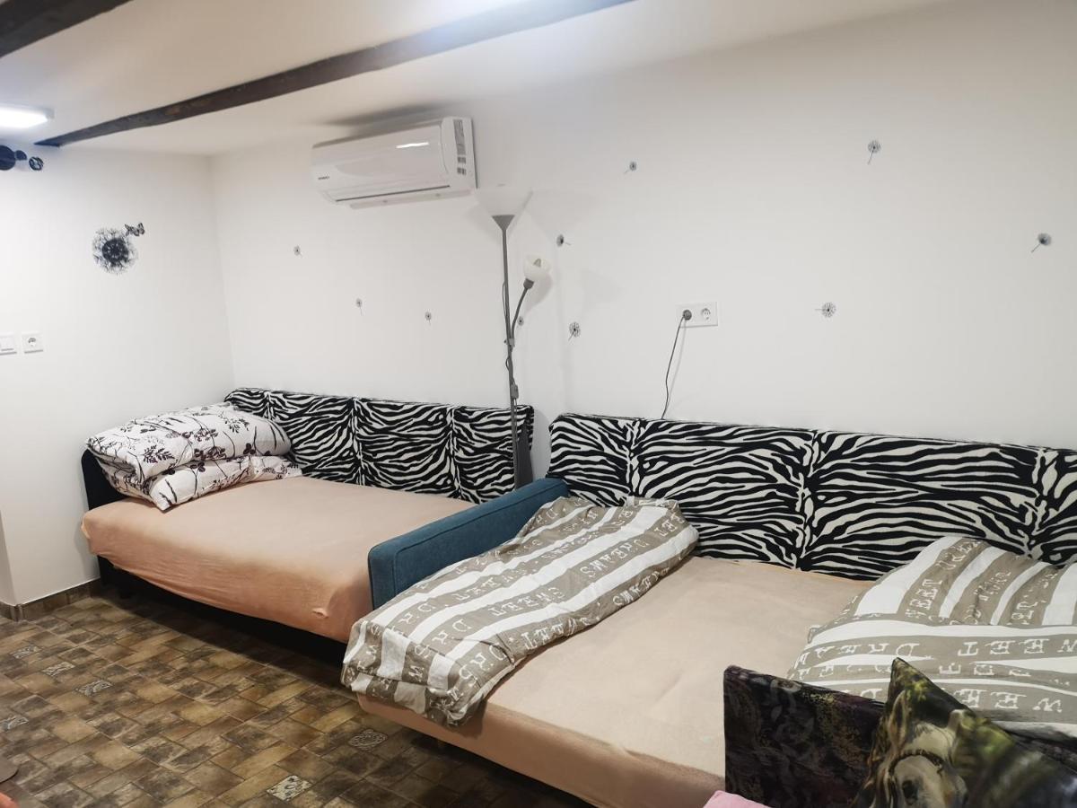 Kuti Vendeghaz Hotel Bakonykuti Екстериор снимка