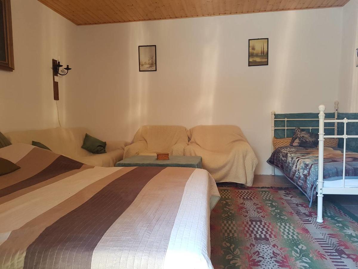 Kuti Vendeghaz Hotel Bakonykuti Екстериор снимка