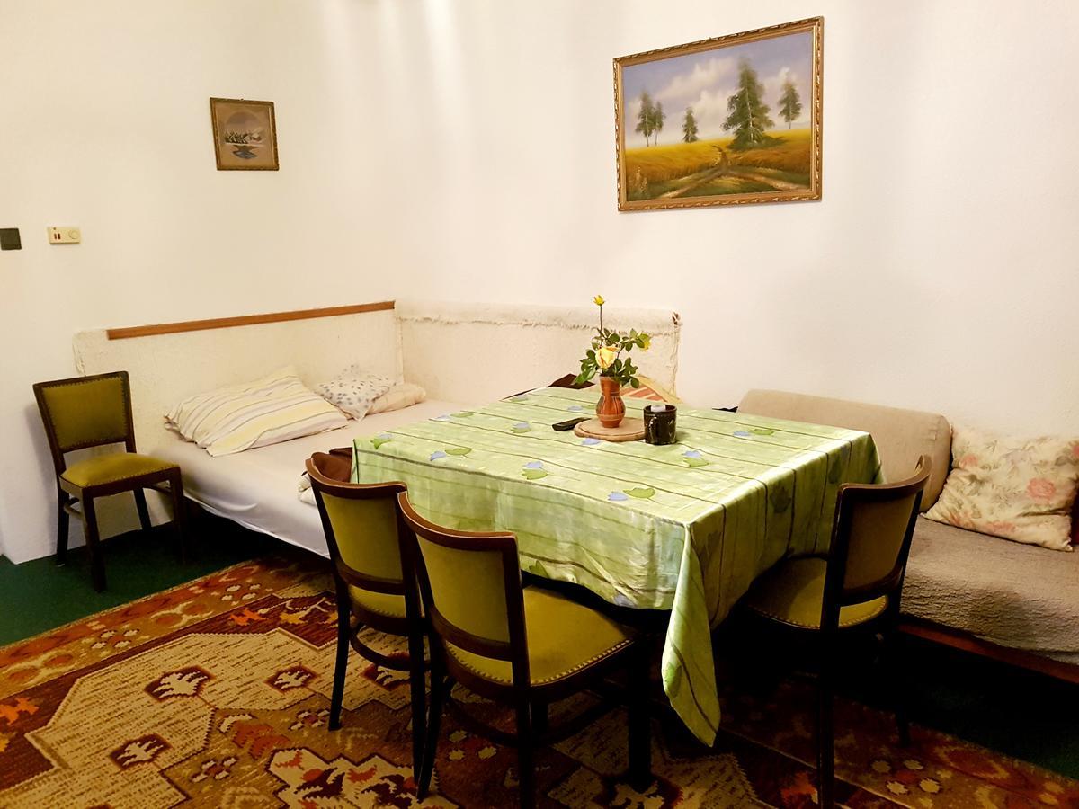 Kuti Vendeghaz Hotel Bakonykuti Екстериор снимка