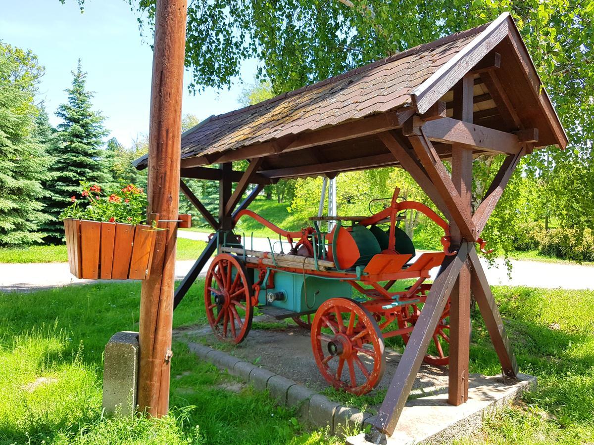 Kuti Vendeghaz Hotel Bakonykuti Екстериор снимка