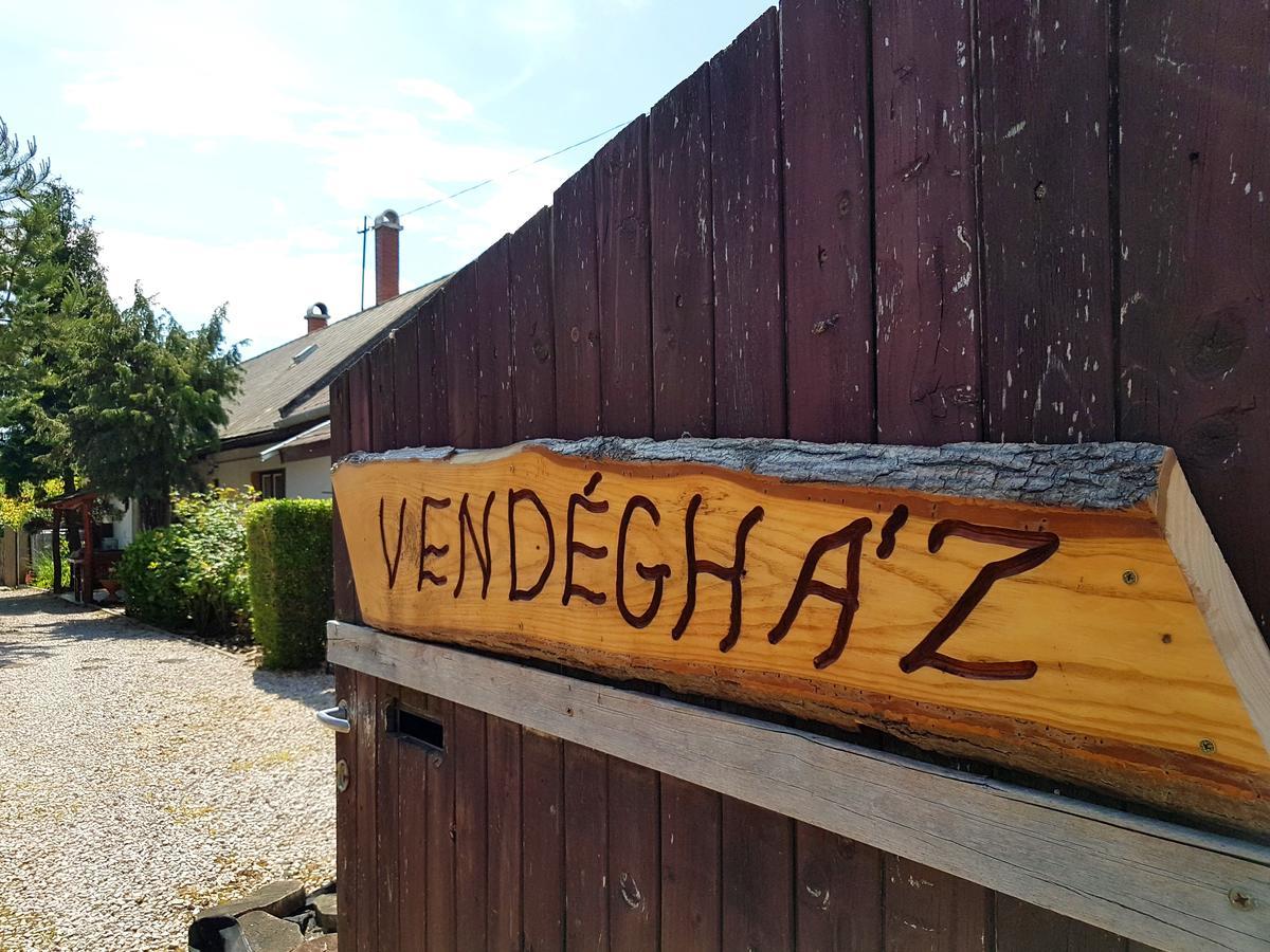 Kuti Vendeghaz Hotel Bakonykuti Екстериор снимка